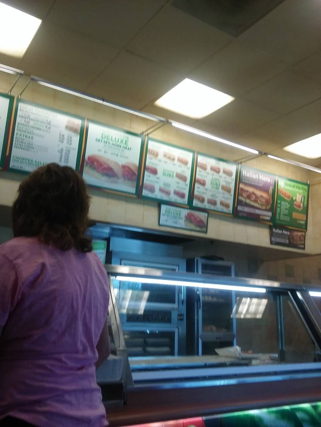 Subway | restaurant | 3782 N Blackstone Ave, Fresno, CA 93726, USA | 5592210104 OR +1 559-221-0104