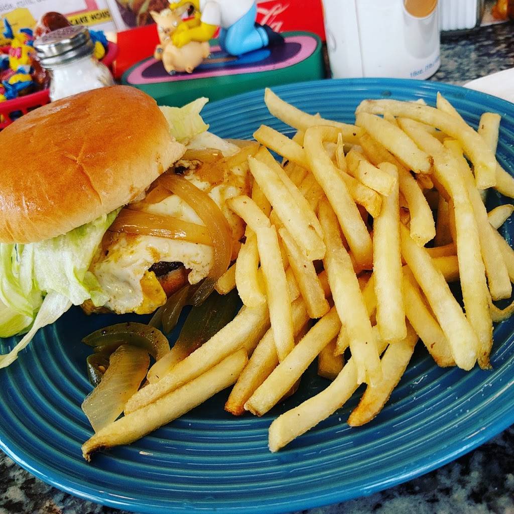 Pops Dogs & Mas Burgers | restaurant | 7301 Brook Rd, Richmond, VA 23227, USA | 8042665781 OR +1 804-266-5781