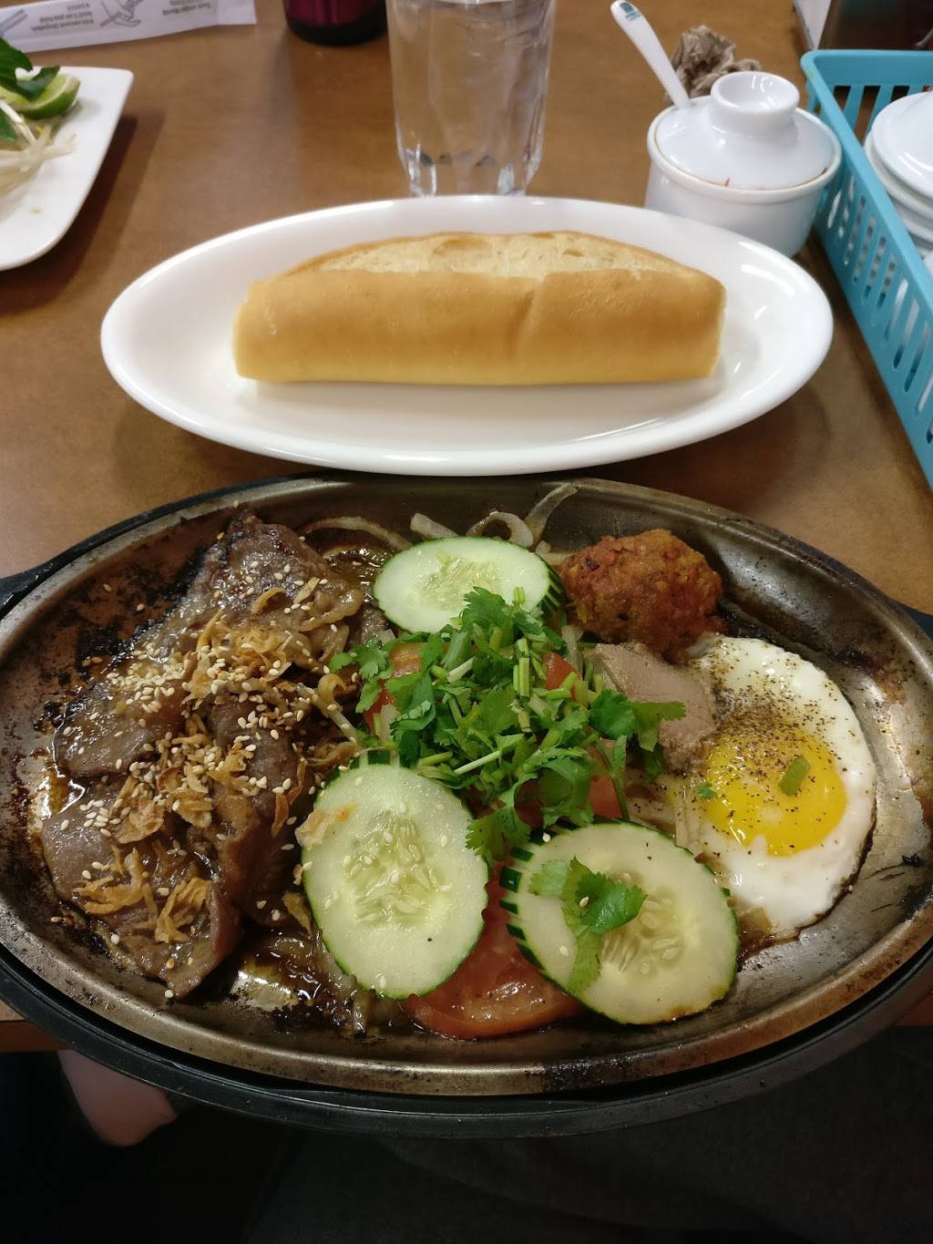 Pho Van | restaurant | 1001 Day Hill Rd ste 2 e, Windsor, CT 06095, USA | 8602989100 OR +1 860-298-9100