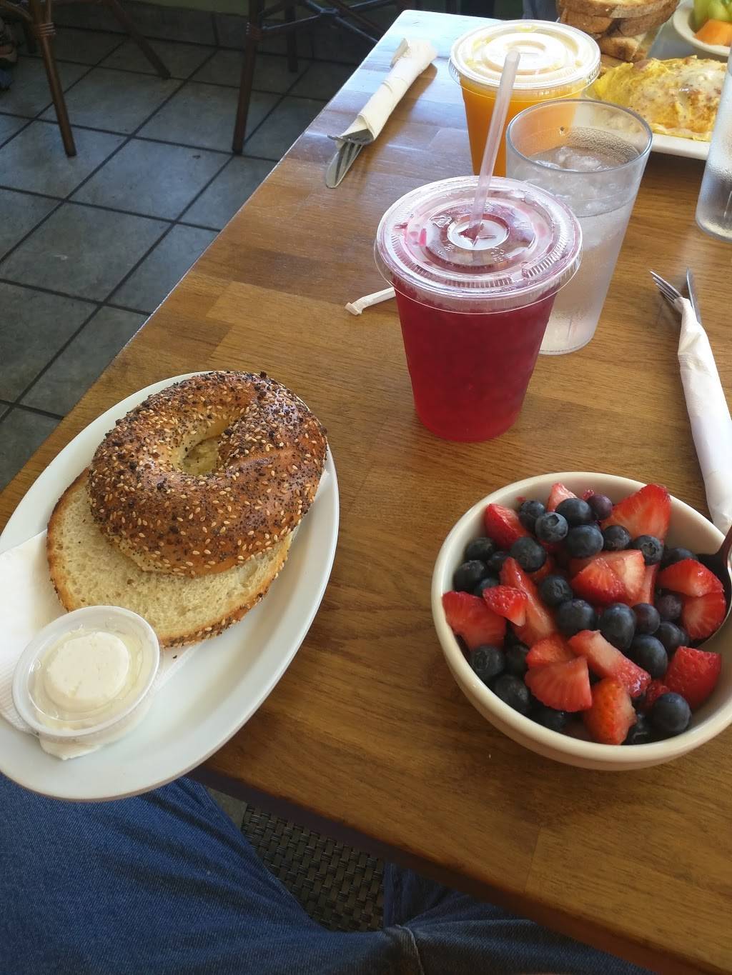 The Crema Cafe | cafe | 322 Main St, Seal Beach, CA 90740, USA | 5624932501 OR +1 562-493-2501