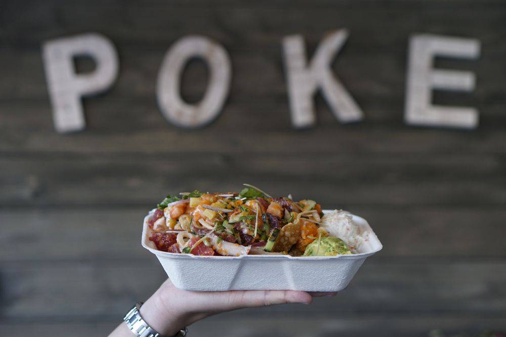 Point Break Poke and Grill | restaurant | 7217 Melrose Ave, Los Angeles, CA 90046, USA | 3237465777 OR +1 323-746-5777