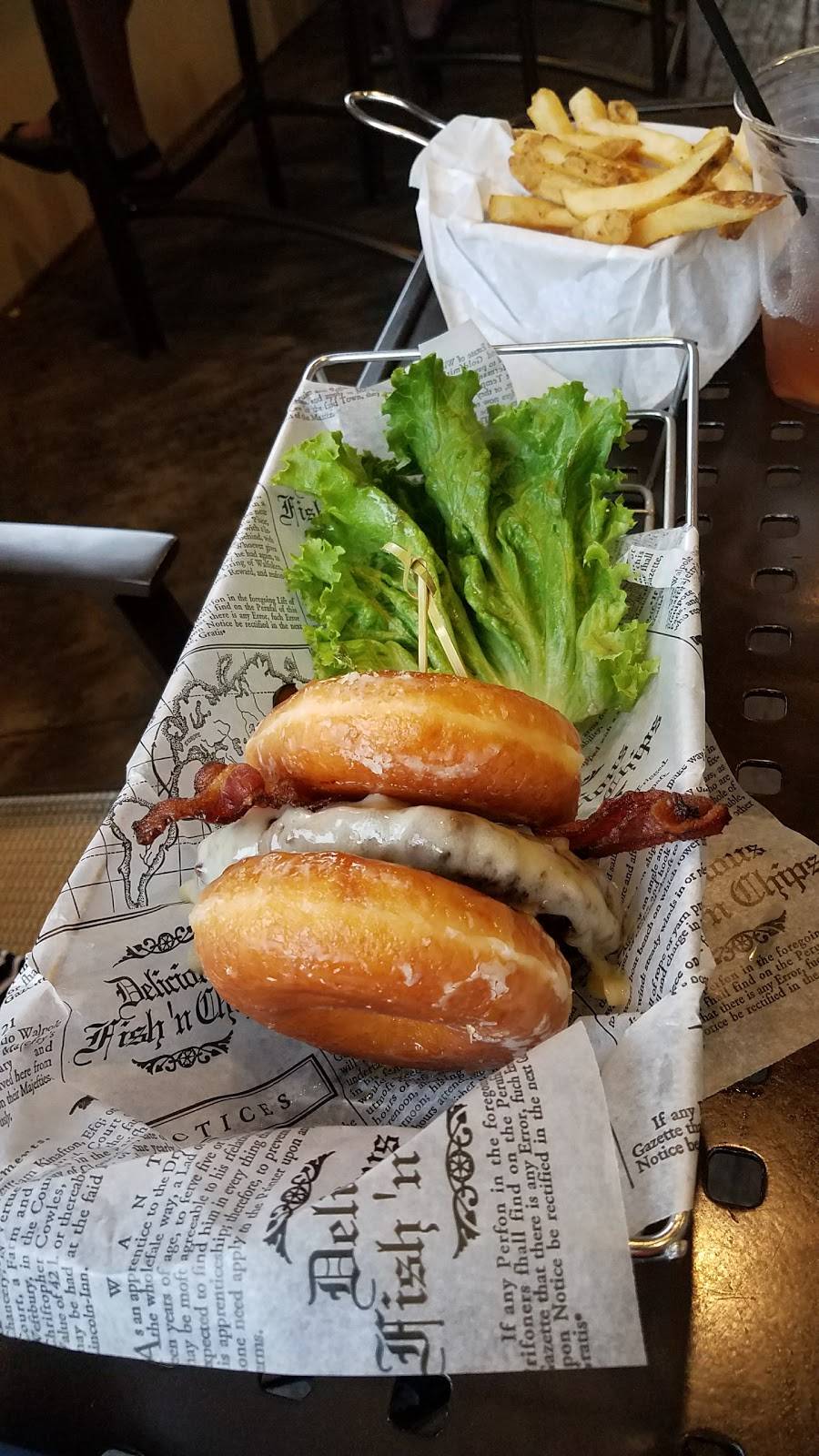 Back Bay Bar & Grill | restaurant | 9458 Via Encinas, Orlando, FL 32830, USA | 4073902300 OR +1 407-390-2300