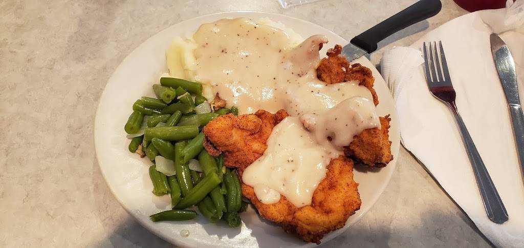 Gustos Family Pizzaria | restaurant | 10230 Old Rte 36, Dawson, IL 62520, USA | 2173644546 OR +1 217-364-4546