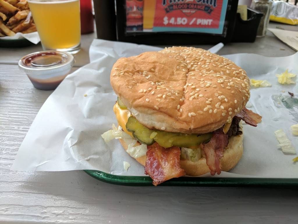 Helvetia Tavern | restaurant | 10275 NW Helvetia Rd, Hillsboro, OR 97124, USA | 5036475286 OR +1 503-647-5286