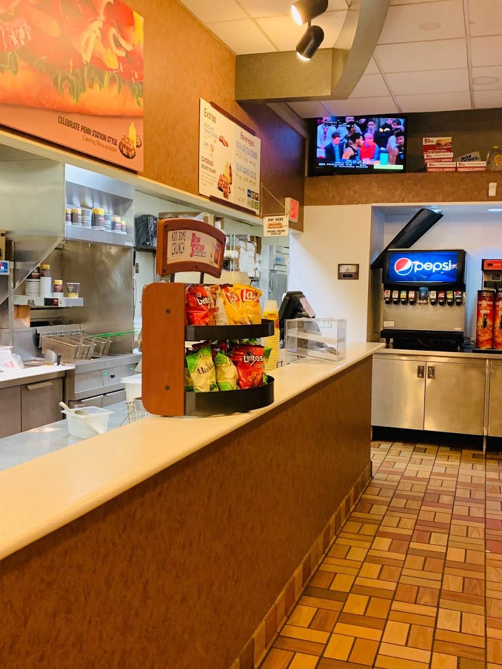 Penn Station East Coast Subs | meal takeaway | 5776 Cheviot Rd, Cincinnati, OH 45247, USA | 5133857306 OR +1 513-385-7306