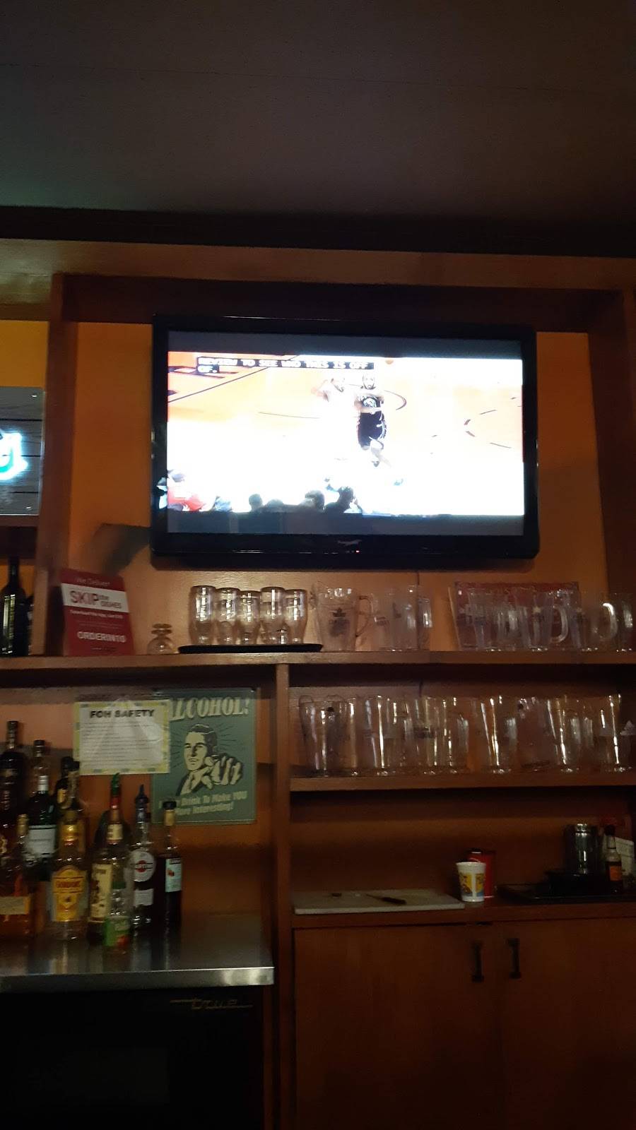 Wild Wing | restaurant | 1617-19 Wilson Ave 5 & 6, North York, ON M3L 1A5, Canada | 6473407552 OR +1 647-340-7552