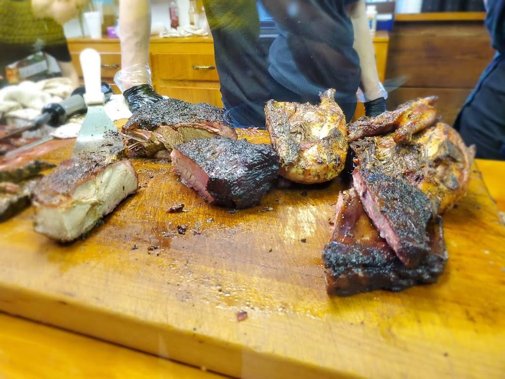 Snows BBQ | restaurant | 516 Main St, Lexington, TX 78947, USA | 9797734640 OR +1 979-773-4640