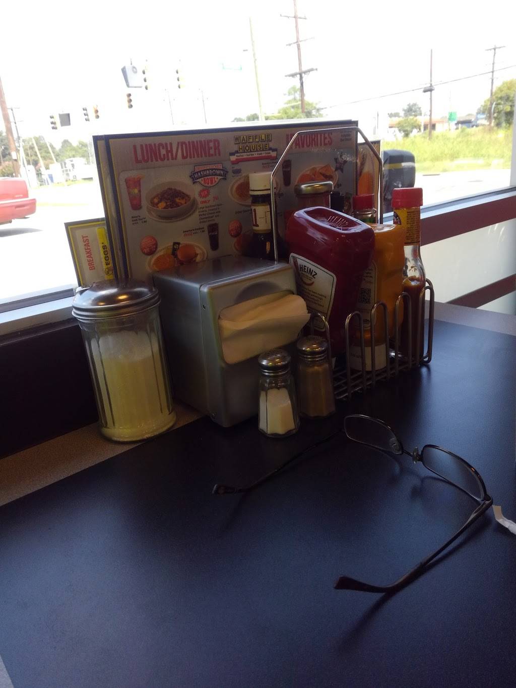 Waffle House | meal takeaway | 501 Westinghouse Blvd, Charlotte, NC 28273, USA | 7045886400 OR +1 704-588-6400