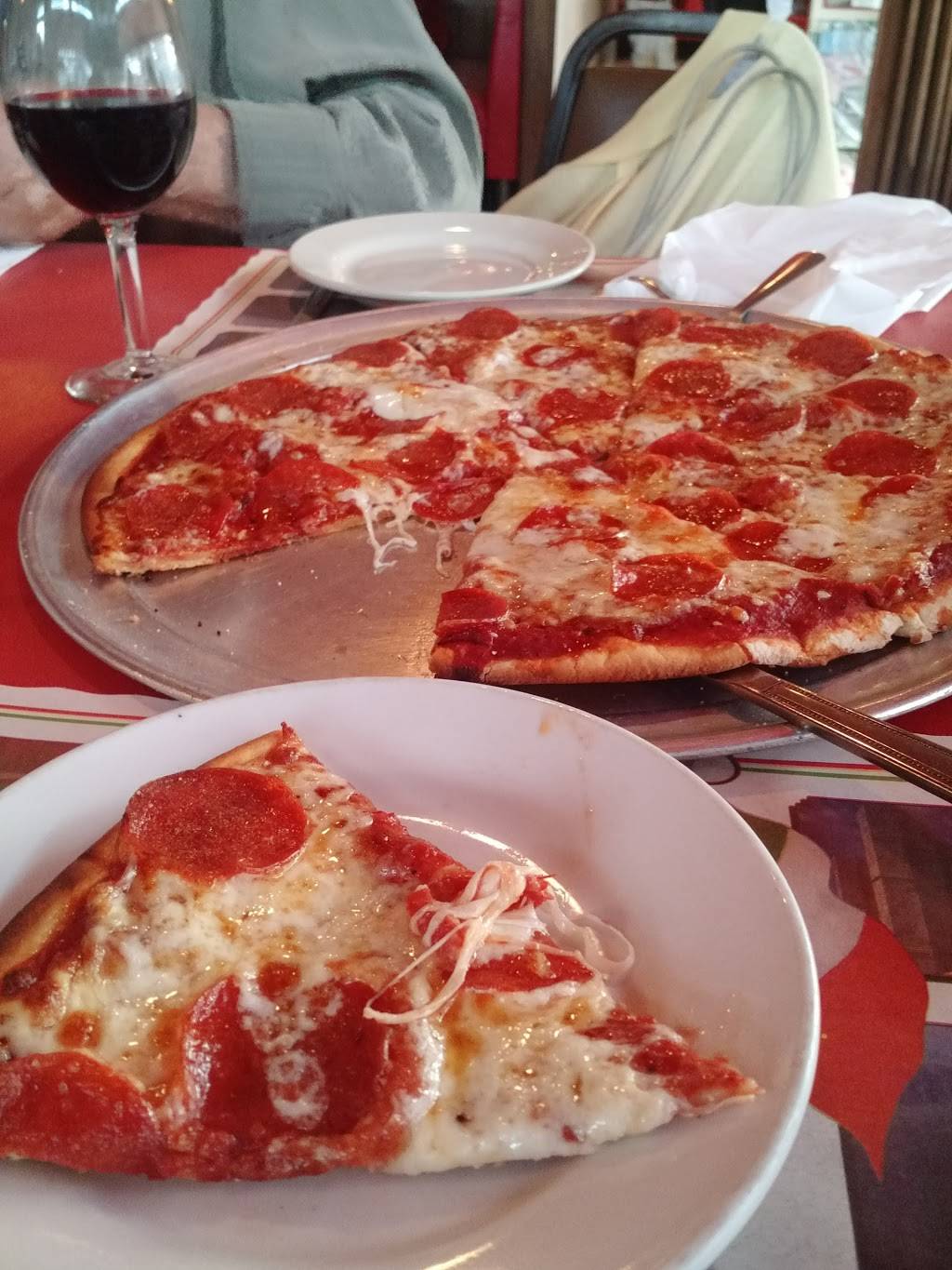 Pernicanos Family Restaurant | restaurant | 711 Turquoise St, San Diego, CA 92109, USA | 8584882900 OR +1 858-488-2900