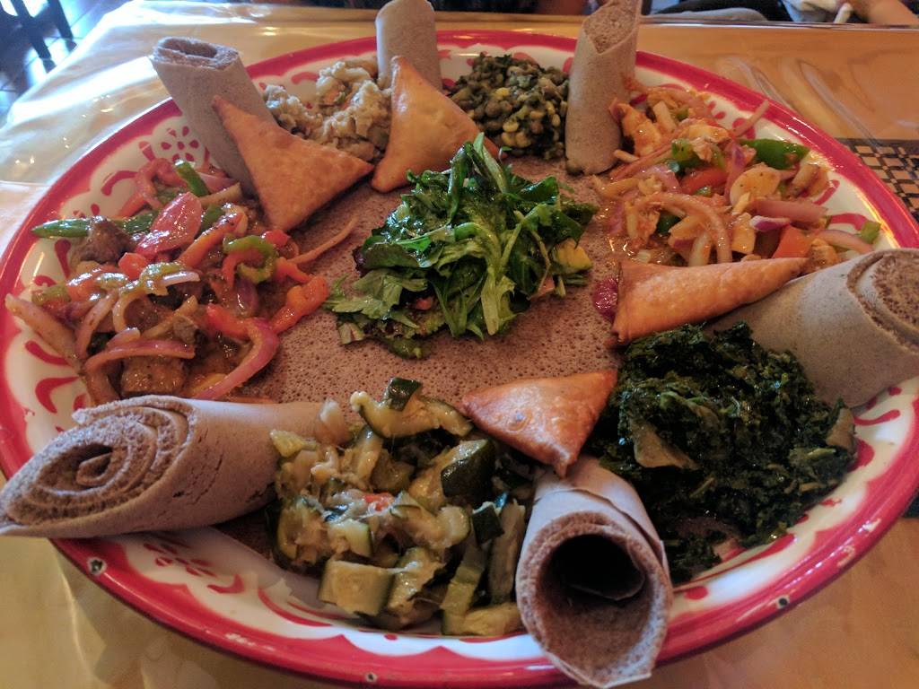 Tacos y Mariscos Las Espuelas | restaurant | 4724 N Blackstone Ave, Fresno, CA 93726, USA | 5592211550 OR +1 559-221-1550