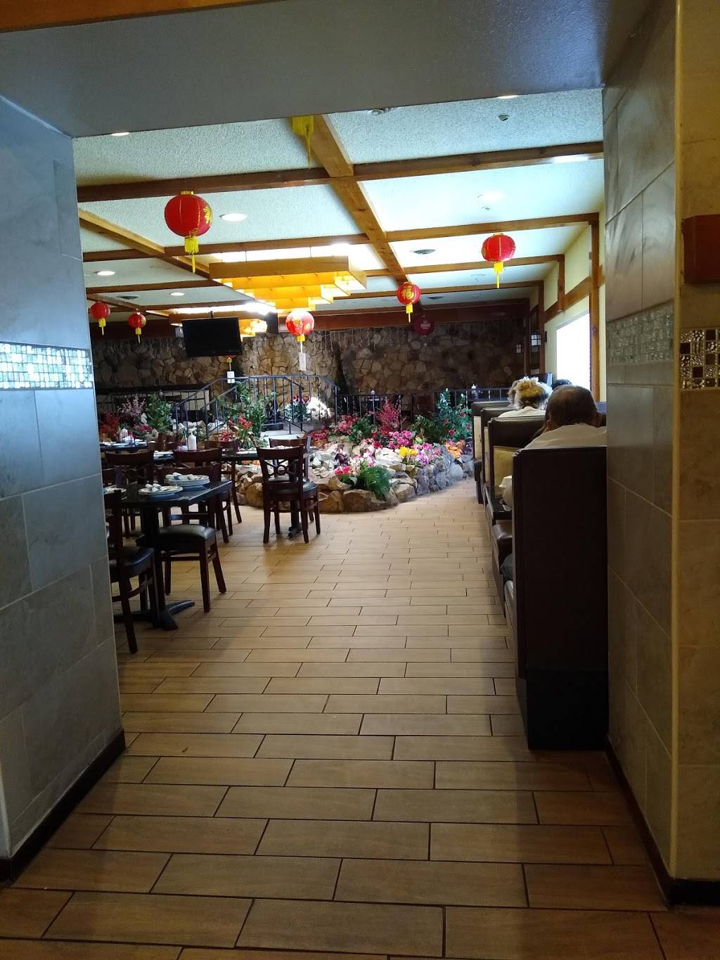 Dragon Inn | restaurant | 101 2nd St, Eaton, CO 80615, USA | 9704542705 OR +1 970-454-2705