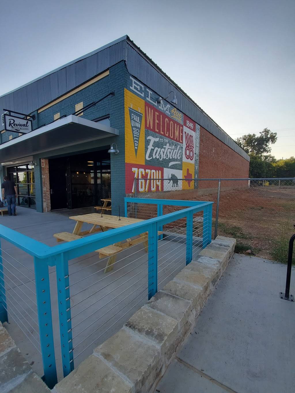 Revival Eastside Eatery | restaurant | 704 Elm Ave, Waco, TX 76704, USA | 2543391401 OR +1 254-339-1401