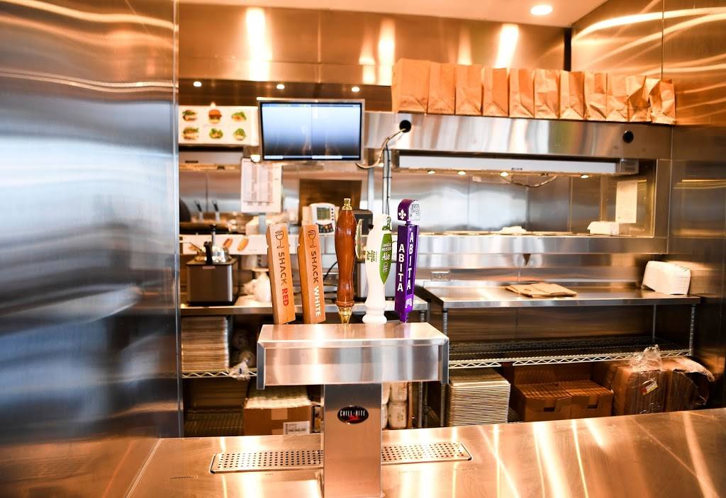 Shake Shack | restaurant | 4031 Hillsboro Pike #904, Nashville, TN 37215, USA | 6156106326 OR +1 615-610-6326