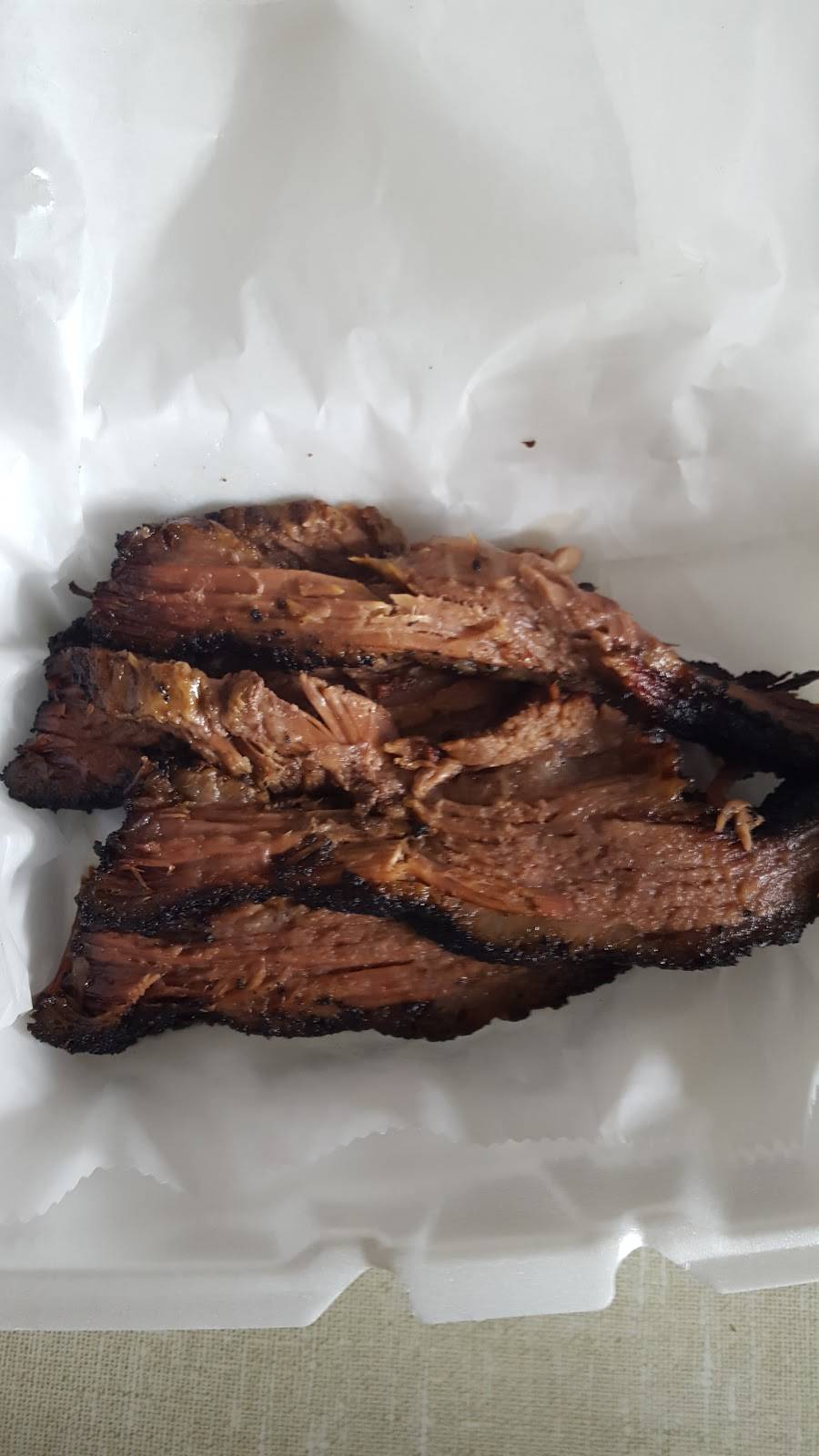 Ladybug BBQ | restaurant | 610 S 11th St, Nebraska City, NE 68410, USA | 4028731148 OR +1 402-873-1148