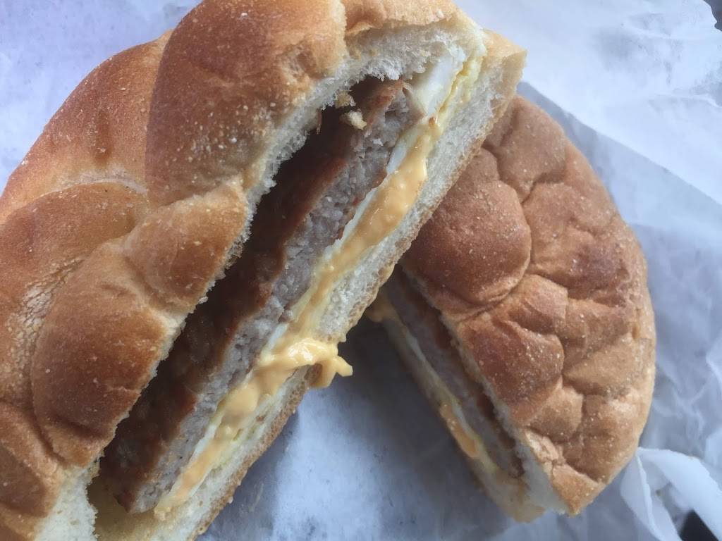 Fu Long Deli and Grocery | restaurant | 68-28 Fresh Meadow Ln, Fresh Meadows, NY 11365, USA | 7185399215 OR +1 718-539-9215