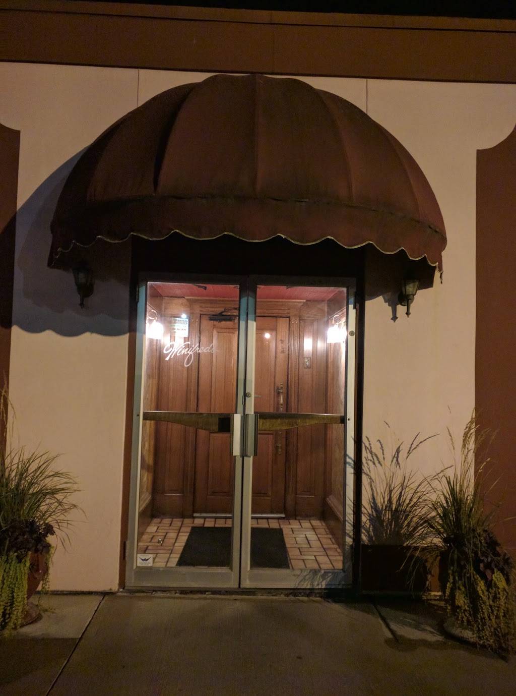 Winifreds | restaurant | 3847 1st Ave SE, Cedar Rapids, IA 52402, USA | 3193646125 OR +1 319-364-6125