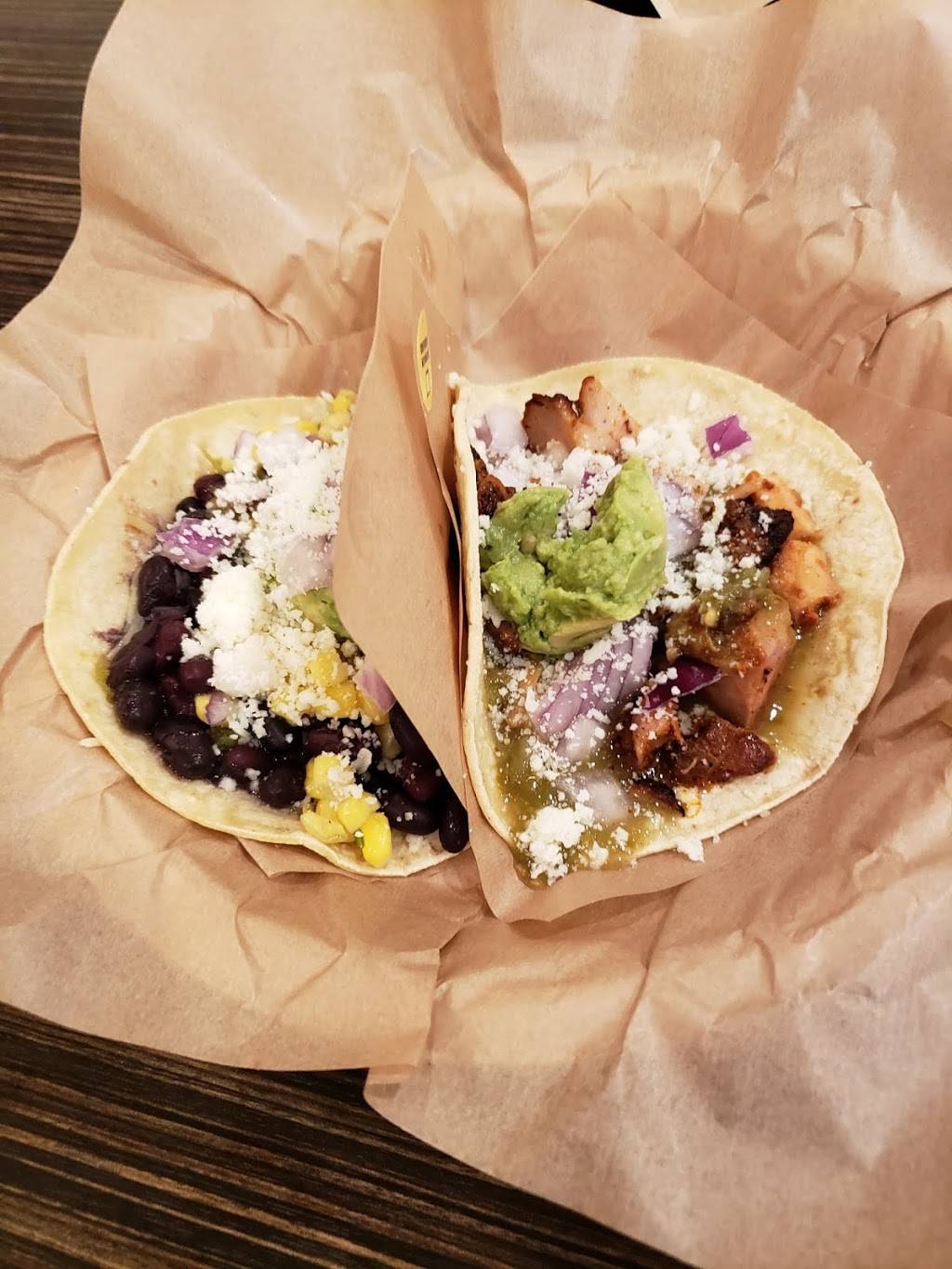 QDOBA Mexican Eats | restaurant | 1020 Woodland Ave, Duluth, MN 55803, USA | 2187241416 OR +1 218-724-1416