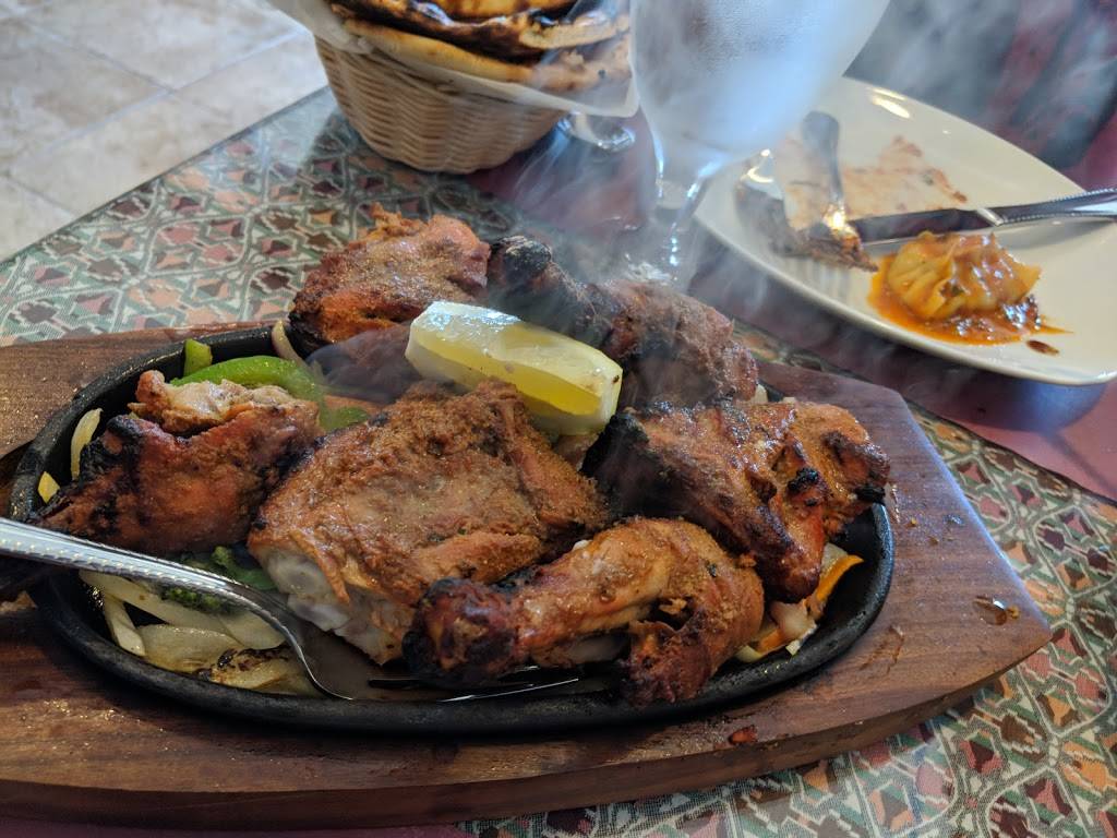 Momo N Curry | restaurant | 4375 Clayton Rd G, Concord, CA 94521, USA | 9253499706 OR +1 925-349-9706