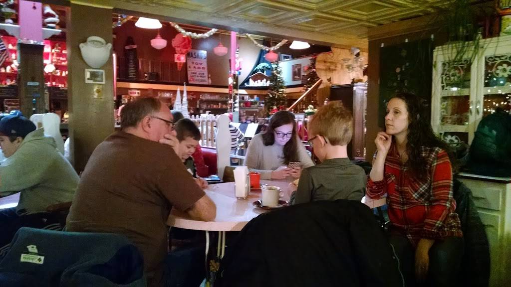 Chatter Box | restaurant | 900 Main St, Portage, PA 15946, USA | 8147363888 OR +1 814-736-3888