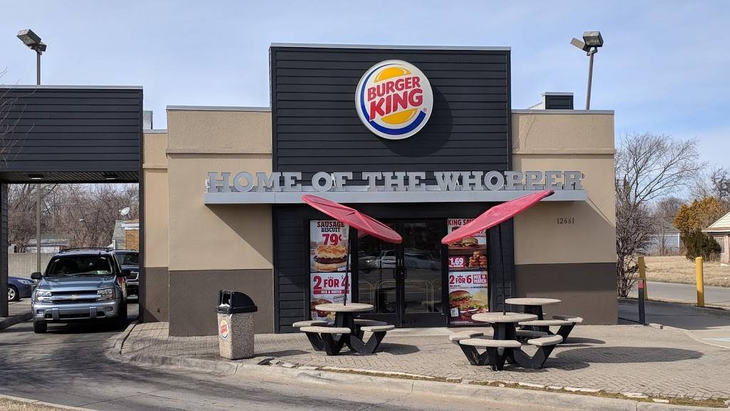 Burger King | restaurant | 12661 Mack Ave, Detroit, MI 48215, USA | 3138213398 OR +1 313-821-3398