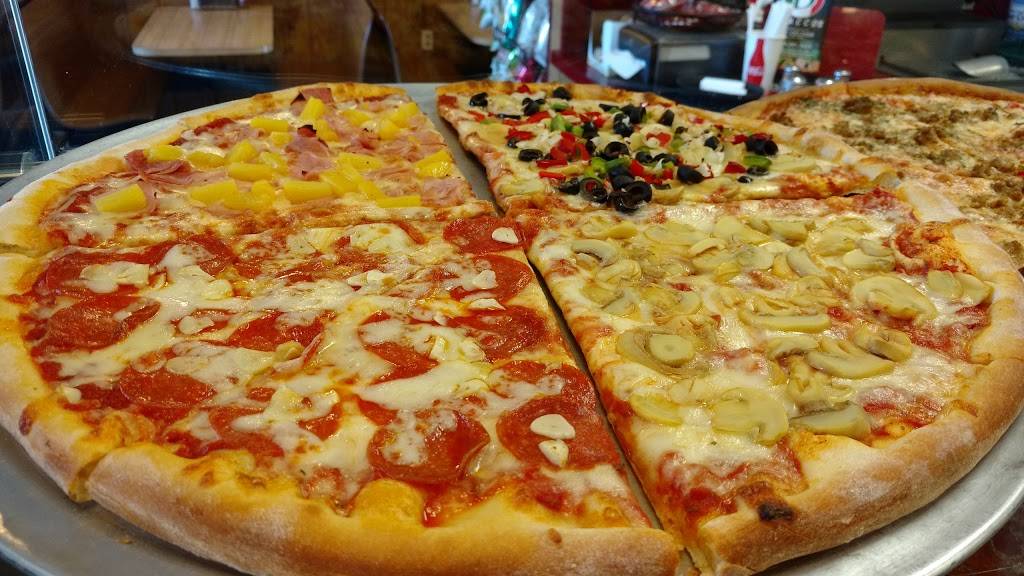 Braccos Pizza | restaurant | 7596A Beth Bath Pike, Bath, PA 18014, USA | 4842813625 OR +1 484-281-3625
