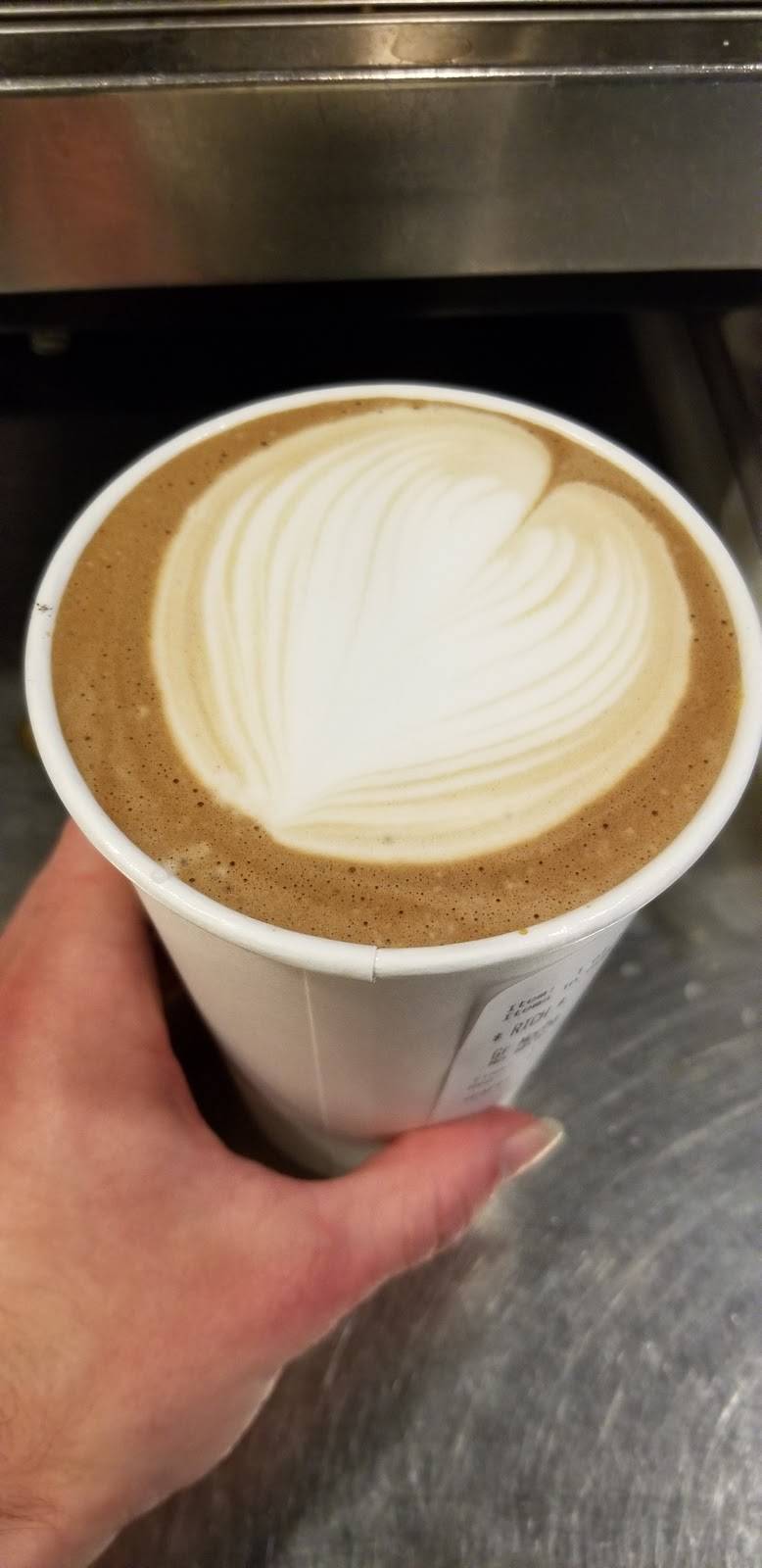 Starbucks | cafe | 11 E Central St, Worcester, MA 01605, USA | 5087564048 OR +1 508-756-4048