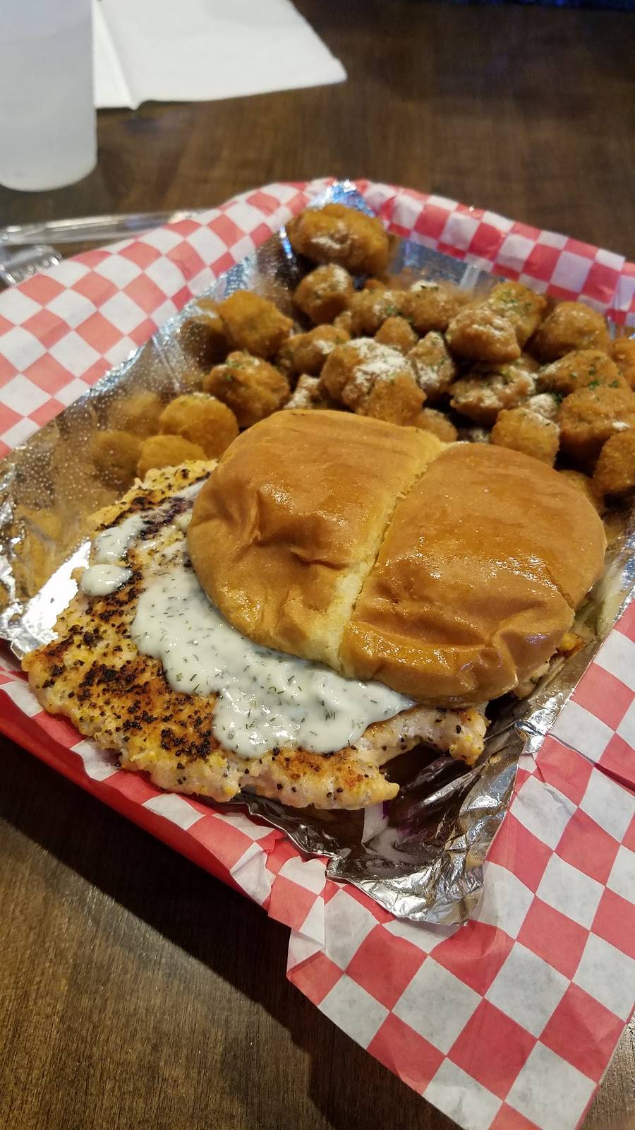 Off the Hook Seafood and More | restaurant | 1920 S Meridian Ave, Oklahoma City, OK 73108, USA | 4056066040 OR +1 405-606-6040