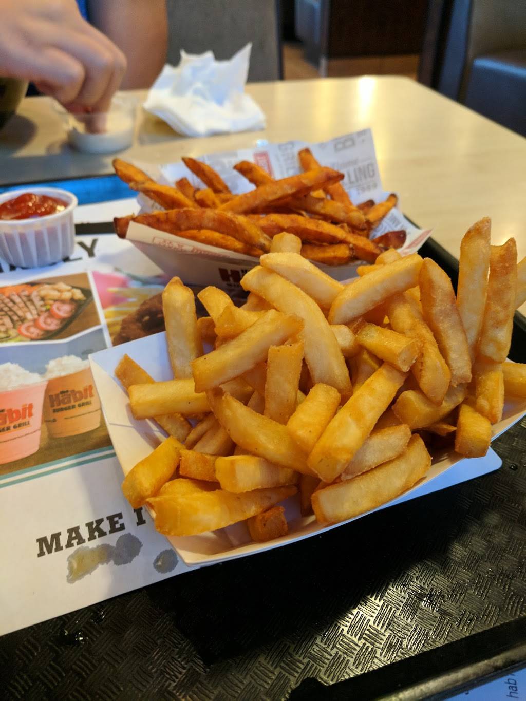 The Habit Burger Grill | meal takeaway | 1504 Geary Rd, Walnut Creek, CA 94597, USA | 9252969672 OR +1 925-296-9672