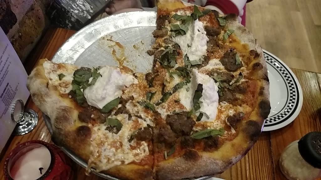 The StopAlong | restaurant | 1812 N Milwaukee Ave, Chicago, IL 60647, USA | 7733944694 OR +1 773-394-4694