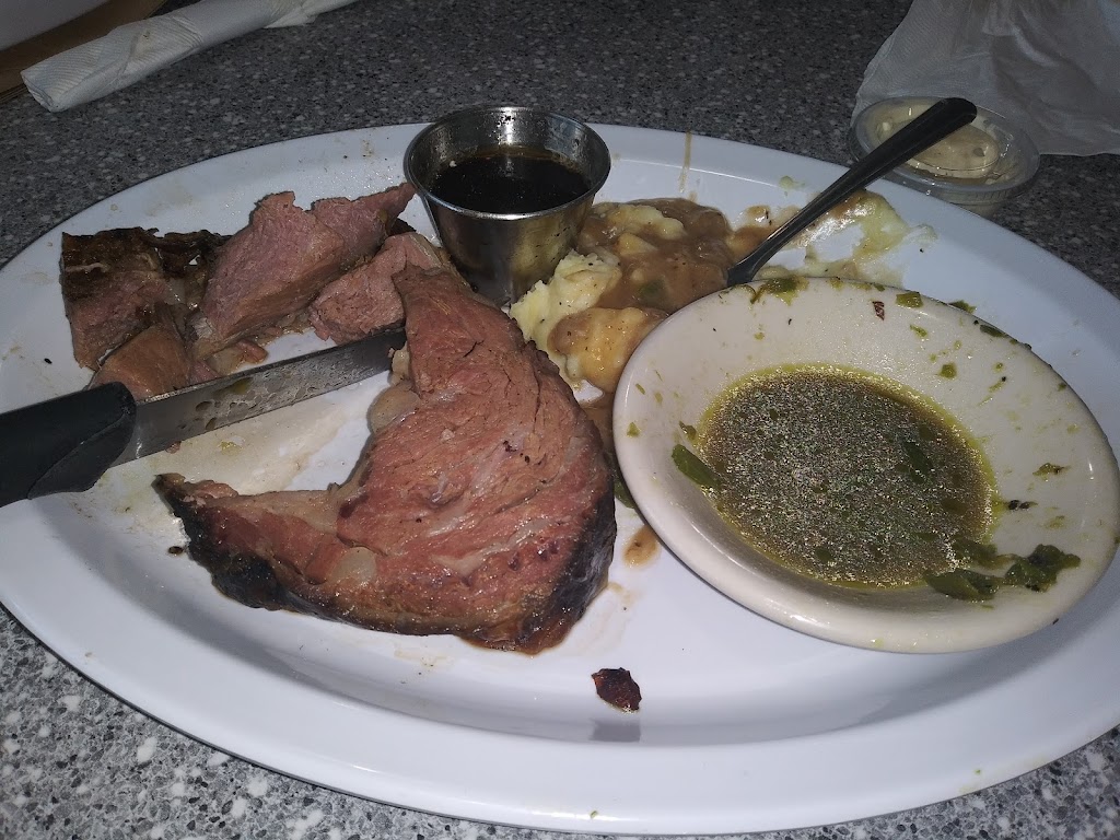 Classic Town & Country | restaurant | 10510 W Southwest Blvd, Wichita, KS 67215, USA | 3169430761 OR +1 316-943-0761