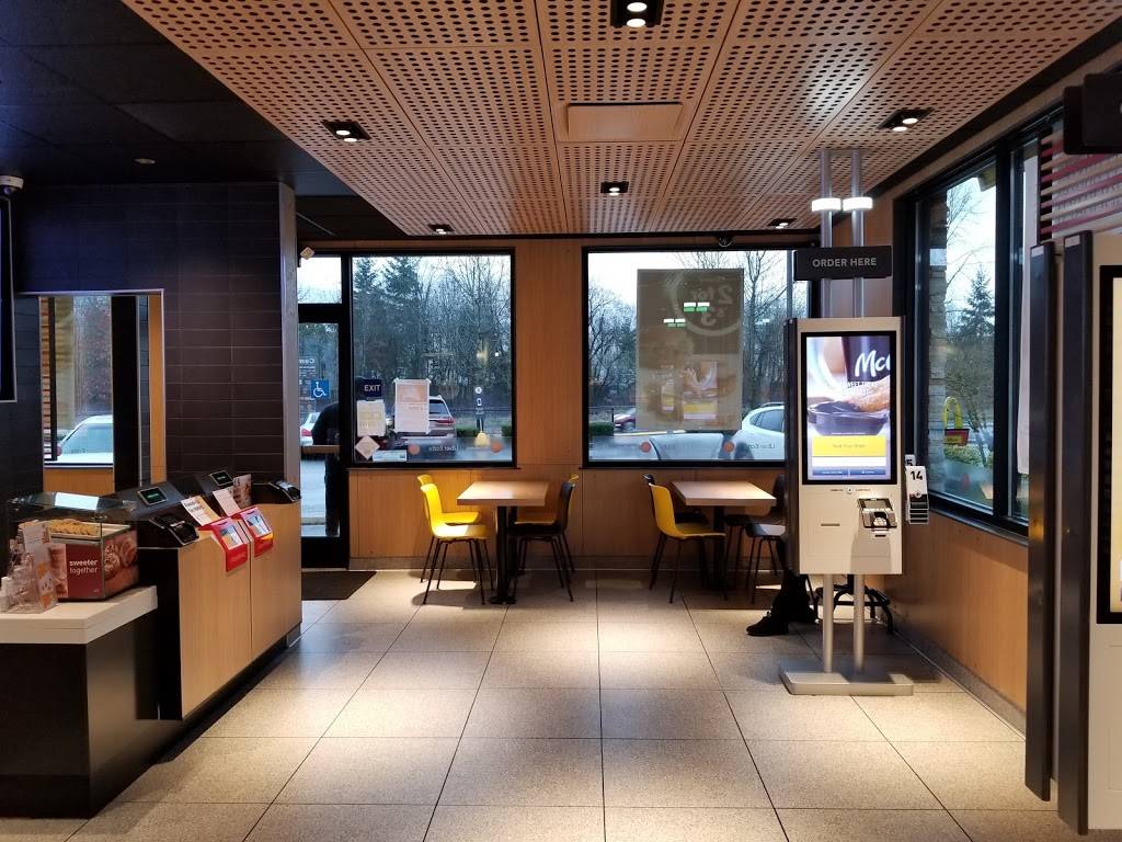 McDonalds | cafe | 5526 E Lake Sammamish Pkwy SE, Issaquah, WA 98029, USA | 4253138981 OR +1 425-313-8981