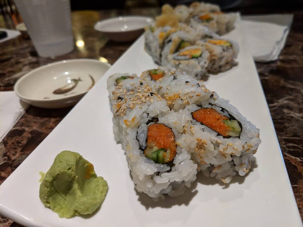 Rolls n Rice | restaurant | 1701 Rockville Pike # B1, Rockville, MD 20852, USA | 3017704030 OR +1 301-770-4030