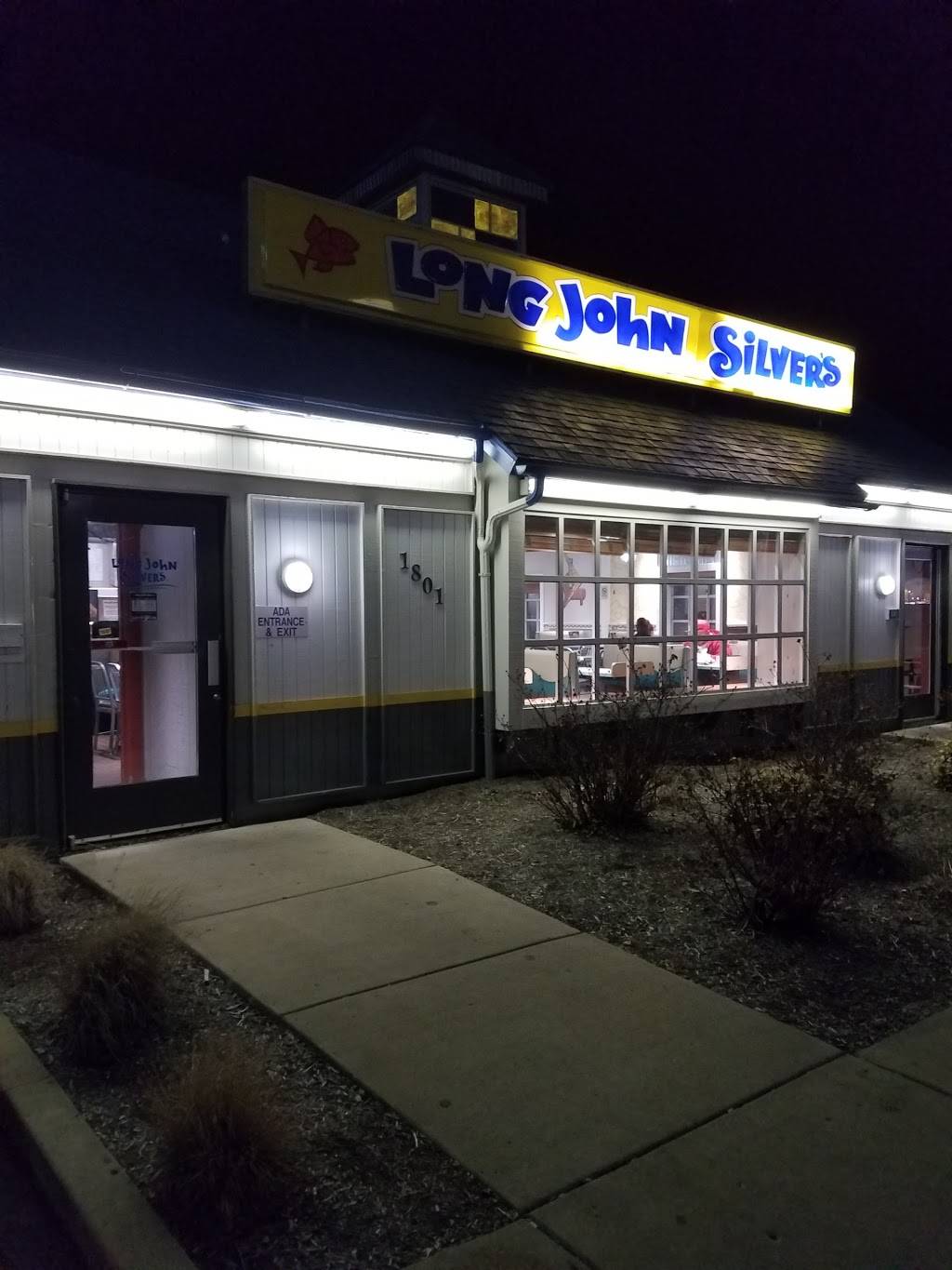 Long John Silvers | restaurant | 1801 N Knoxville Ave, Peoria, IL 61603, USA | 3096810501 OR +1 309-681-0501