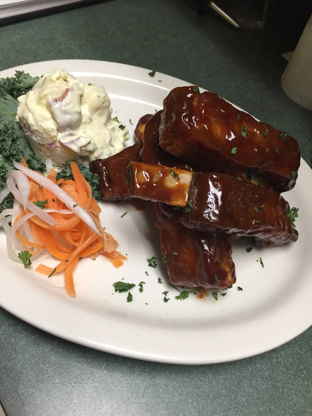 Stan & Joes Saloon West | restaurant | 37 West St, Annapolis, MD 21401, USA | 4102631993 OR +1 410-263-1993