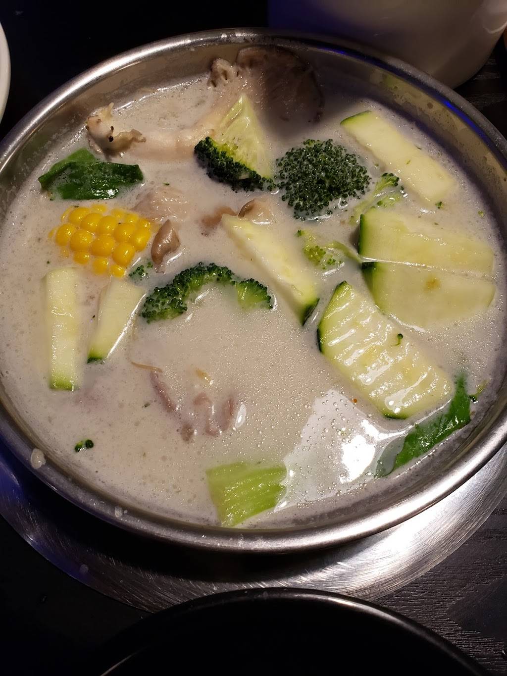 Lemongrass Hot Pot | restaurant | 21073 Powerline Rd, Boca Raton, FL 33433, USA | 5616092200 OR +1 561-609-2200