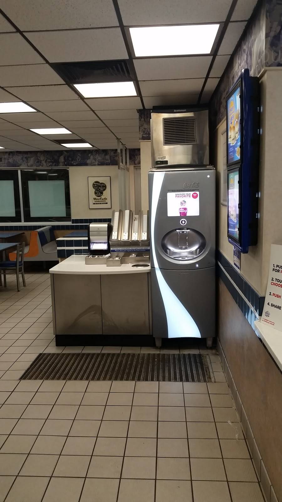 White Castle | restaurant | 630 Birk Rd, Martinsville, IN 46151, USA | 7653499750 OR +1 765-349-9750