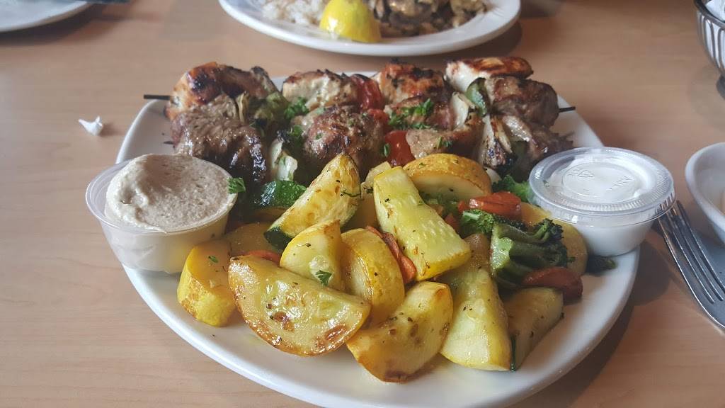 Boukies Grill | restaurant | 105 S Main St, Royal Oak, MI 48067, USA | 2485842222 OR +1 248-584-2222