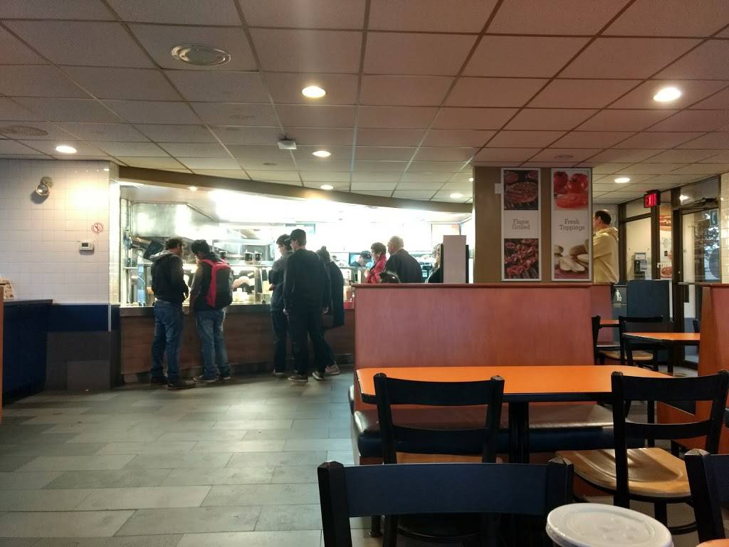 Harveys | restaurant | 321 Christina St N, Sarnia, ON N7T 5V6, Canada | 5193441911 OR +1 519-344-1911