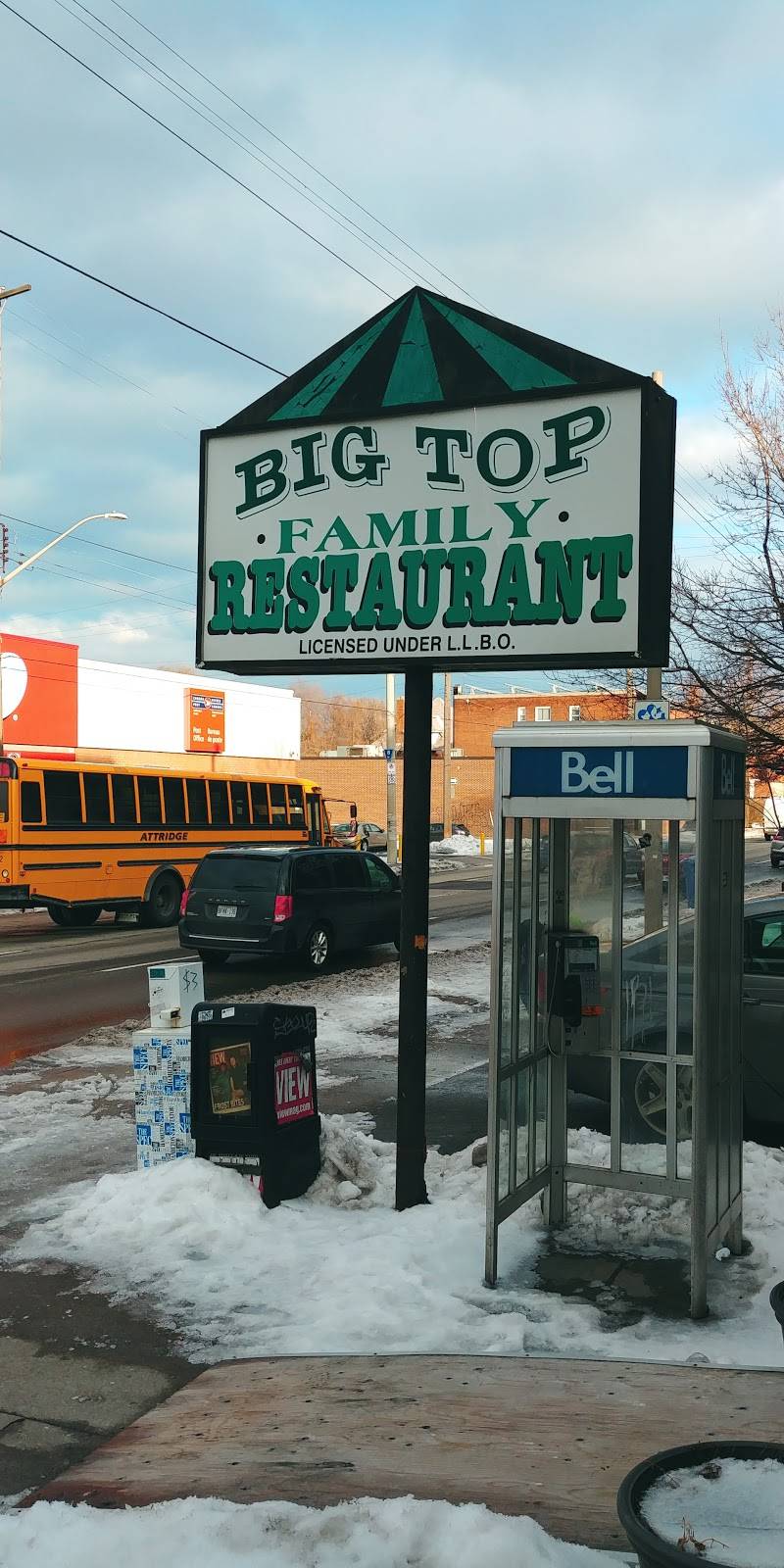Big Top Family Restaurant | restaurant | 754 Main St E, Hamilton, ON L8M 1L1, Canada | 9055491754 OR +1 905-549-1754
