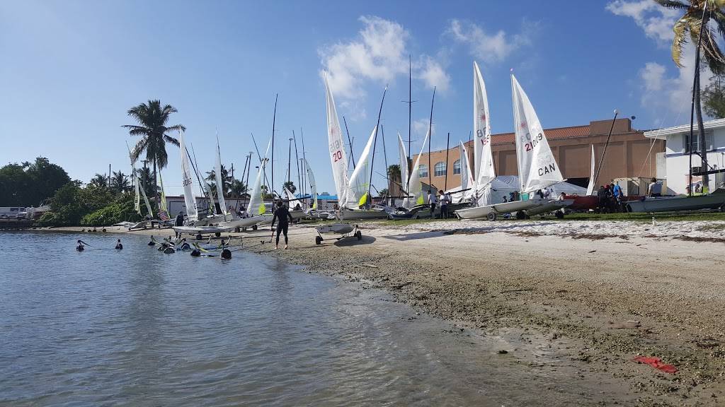 Miami Yacht Club | night club | 1001 MacArthur Causeway, Miami, FL 33132, USA | 3053779877 OR +1 305-377-9877