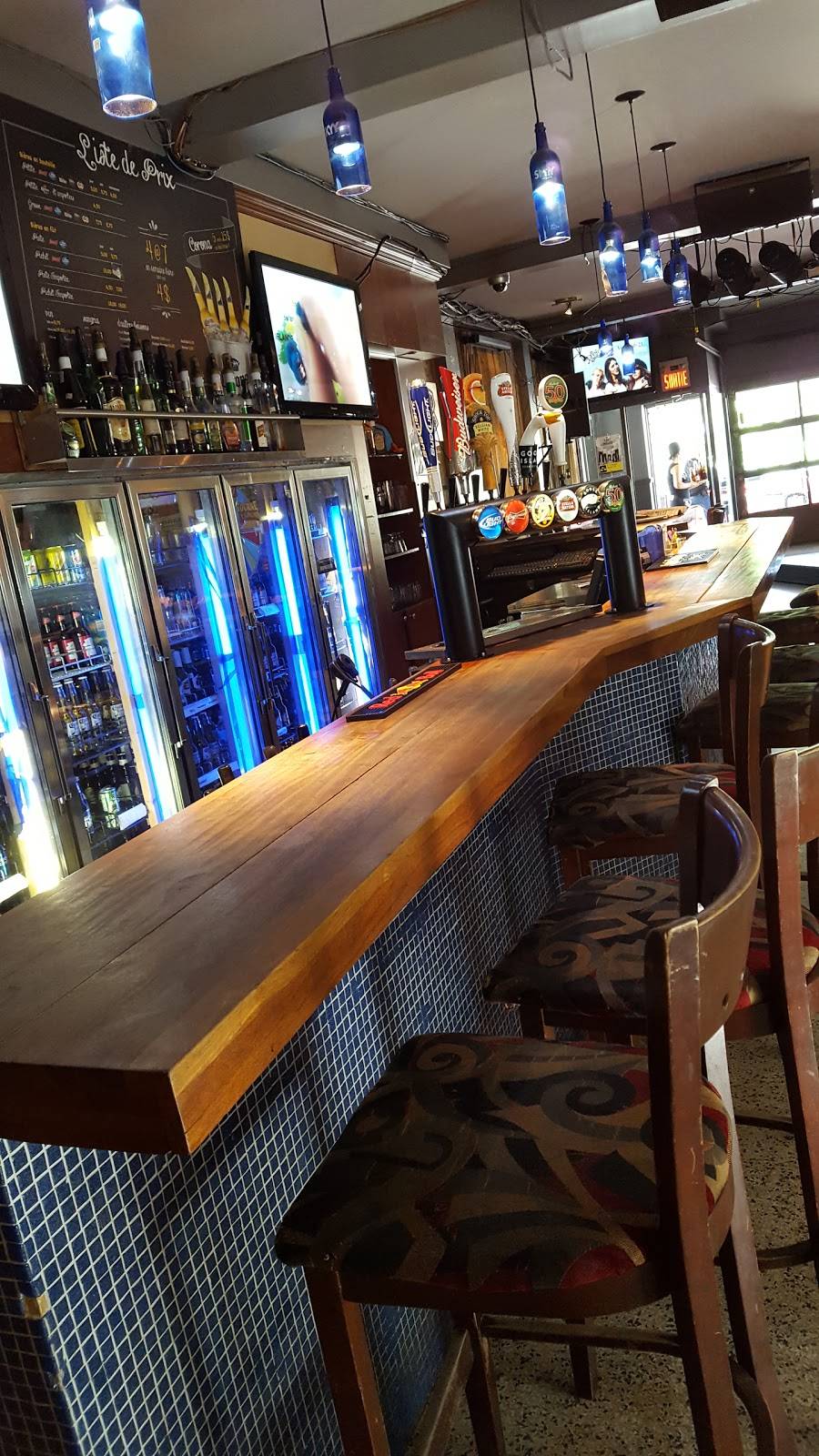 Le St-Laurent | restaurant | 283 Rue Notre-Dame, Repentigny, QC J6A 2R8, Canada | 4505815651 OR +1 450-581-5651