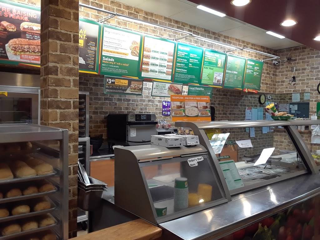 Subway | restaurant | 6030 N 67th Ave, Glendale, AZ 85301, USA | 6239345134 OR +1 623-934-5134