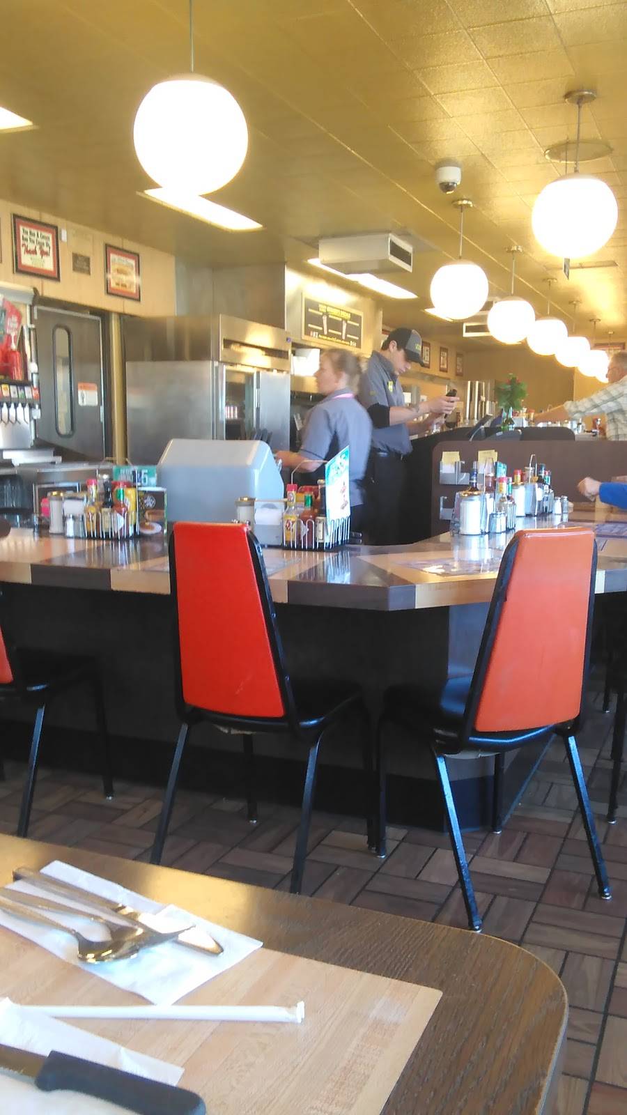 Waffle House | meal takeaway | 1410 Glenn Blvd SW, Fort Payne, AL 35967, USA | 2568457404 OR +1 256-845-7404