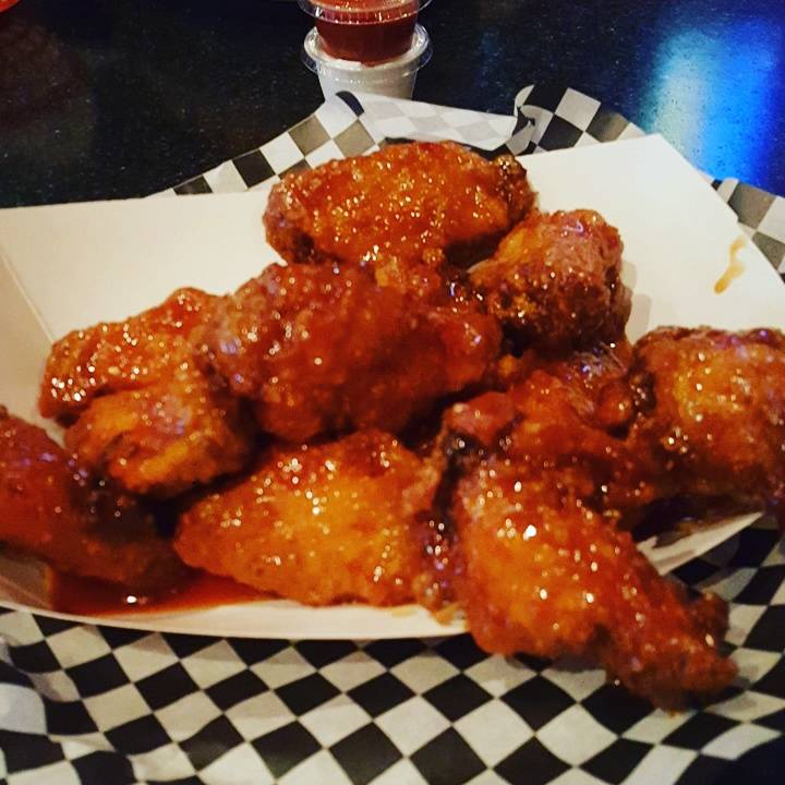 Hometown Sports Bar & Grill | restaurant | 241 E Lincoln Hwy, DeKalb, IL 60115, USA | 8152173325 OR +1 815-217-3325