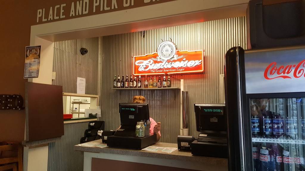 Bar-B-Que Station #1 Independence | restaurant | 563 W Railroad Ave, Independence, LA 70443, USA | 9858783747 OR +1 985-878-3747