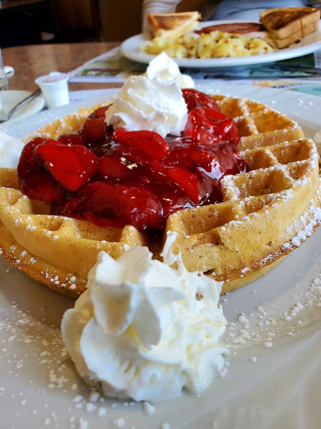 East Side Family Restaurant | restaurant | 1019 Union Blvd, Allentown, PA 18109, USA | 6104329821 OR +1 610-432-9821