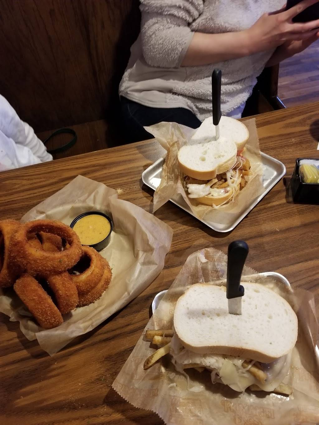 Primanti Bros. | restaurant | 1539 Washington Rd, Mt Lebanon, PA 15228, USA | 4129429100 OR +1 412-942-9100