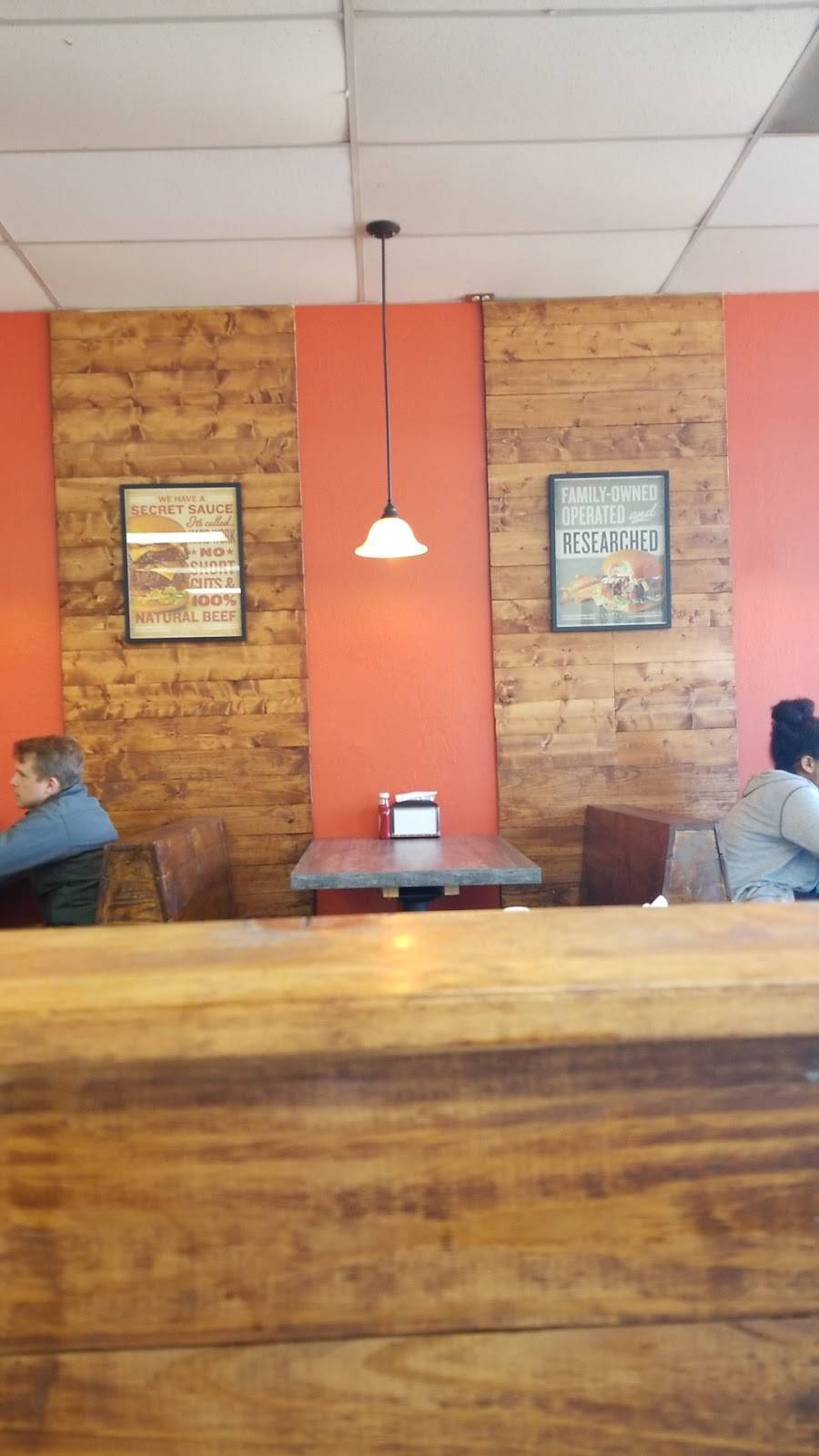 Chapps Burgers (Arkansas Ln & Hwy 360) | restaurant | 2596 E Arkansas Ln, Arlington, TX 76014, USA | 8174602097 OR +1 817-460-2097