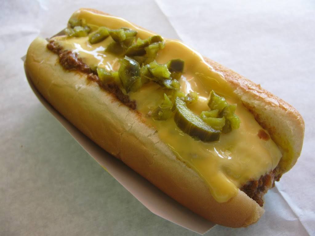 Snoopys Hot Dogs & More | restaurant | 1931 Wake Forest Rd, Raleigh, NC 27608, USA | 9198330992 OR +1 919-833-0992