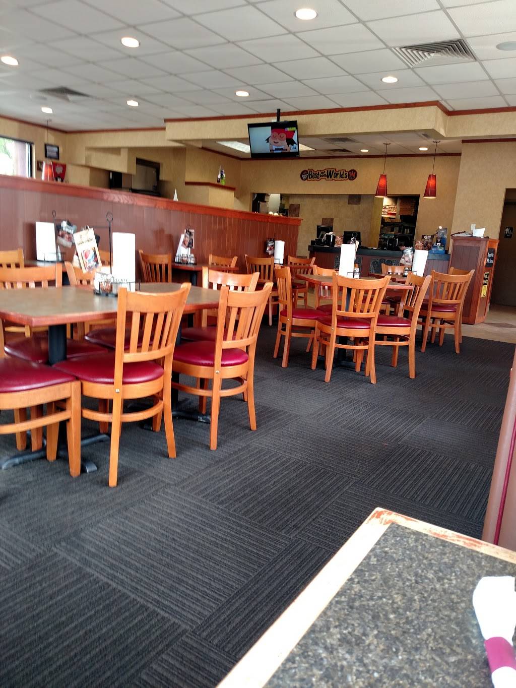 Pizza Hut | restaurant | 525 S Lake Rd S, Scottsburg, IN 47170, USA | 8127522618 OR +1 812-752-2618